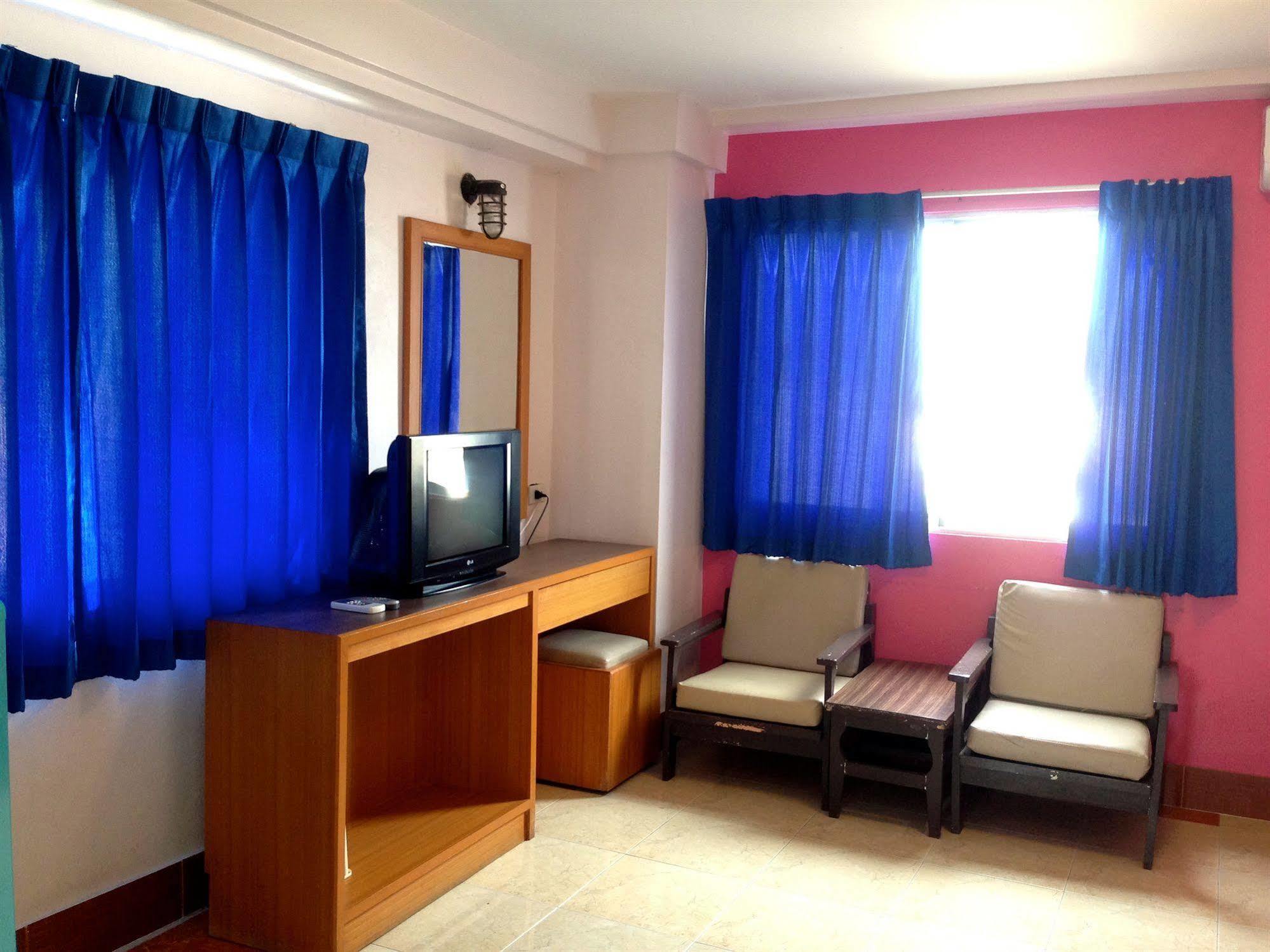 Cherry Hotel Pattaya Exterior photo