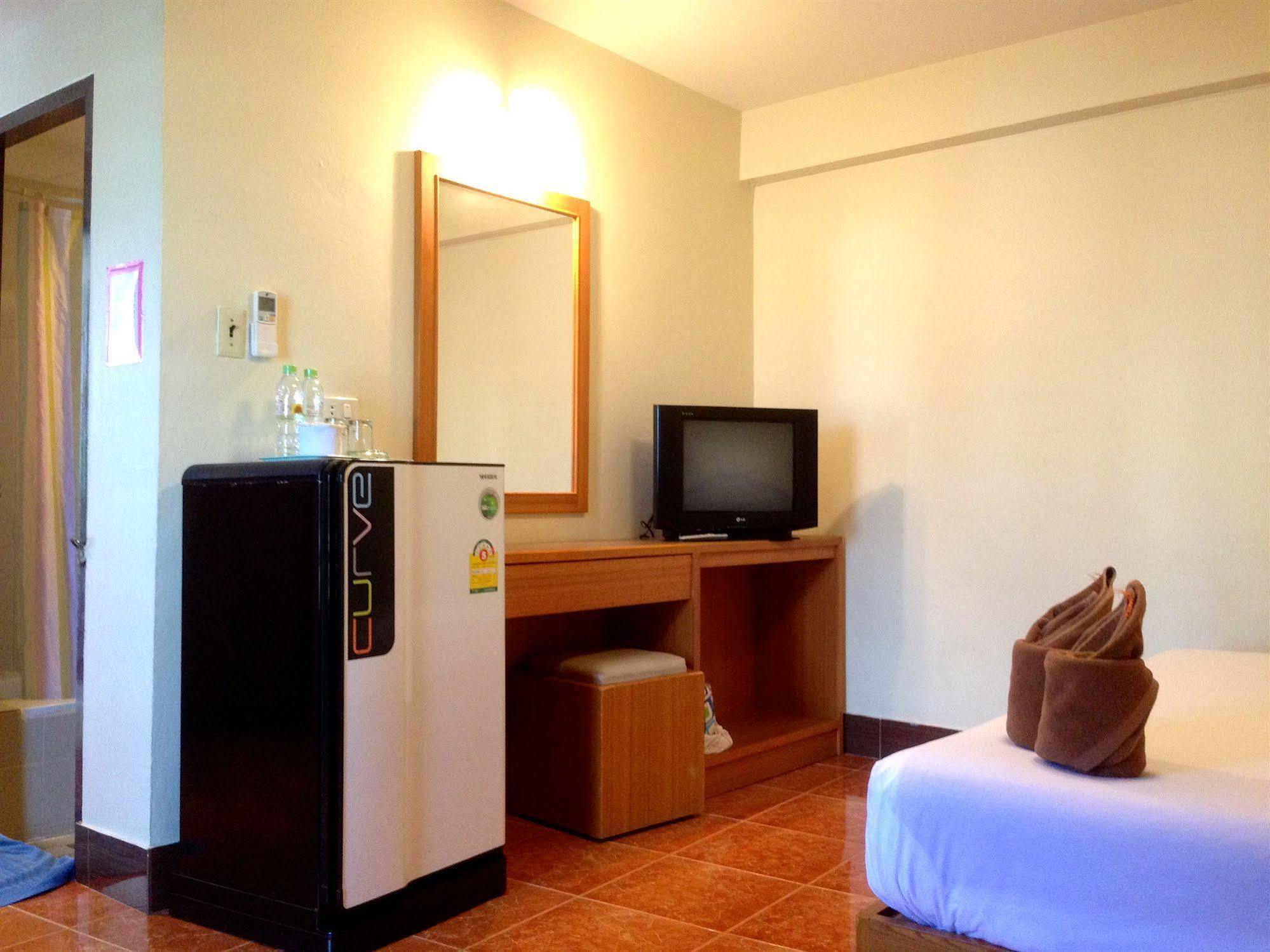 Cherry Hotel Pattaya Exterior photo